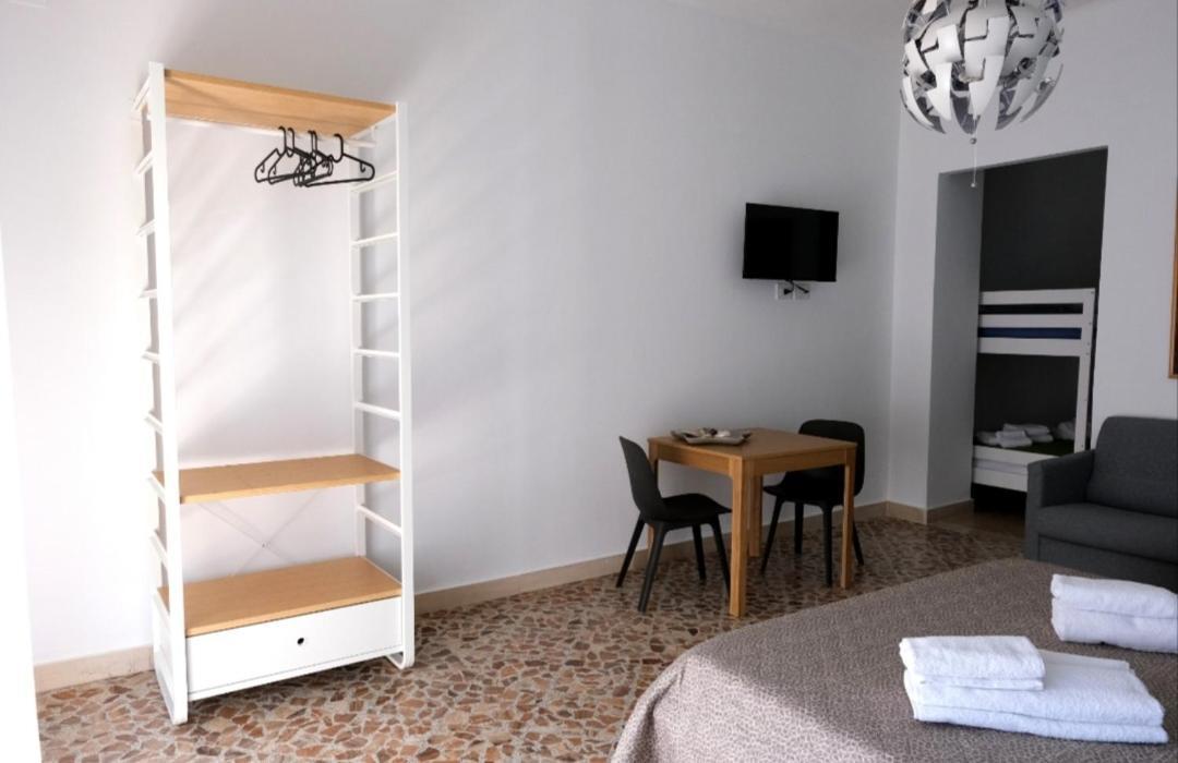 Sole & Luna Guest House Bari Exterior foto